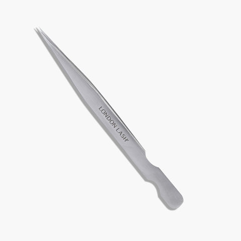 straight isolation tweezer can be soaked in preempt for eyelash extensions